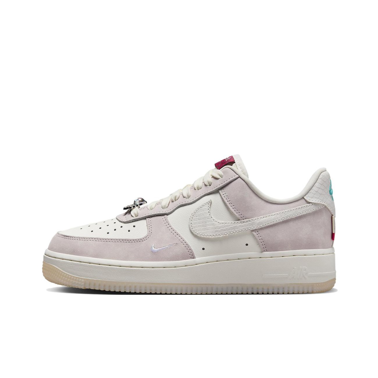 Nike Shoes Air Force 1 - حذاء نايك إير فورس 1 لو