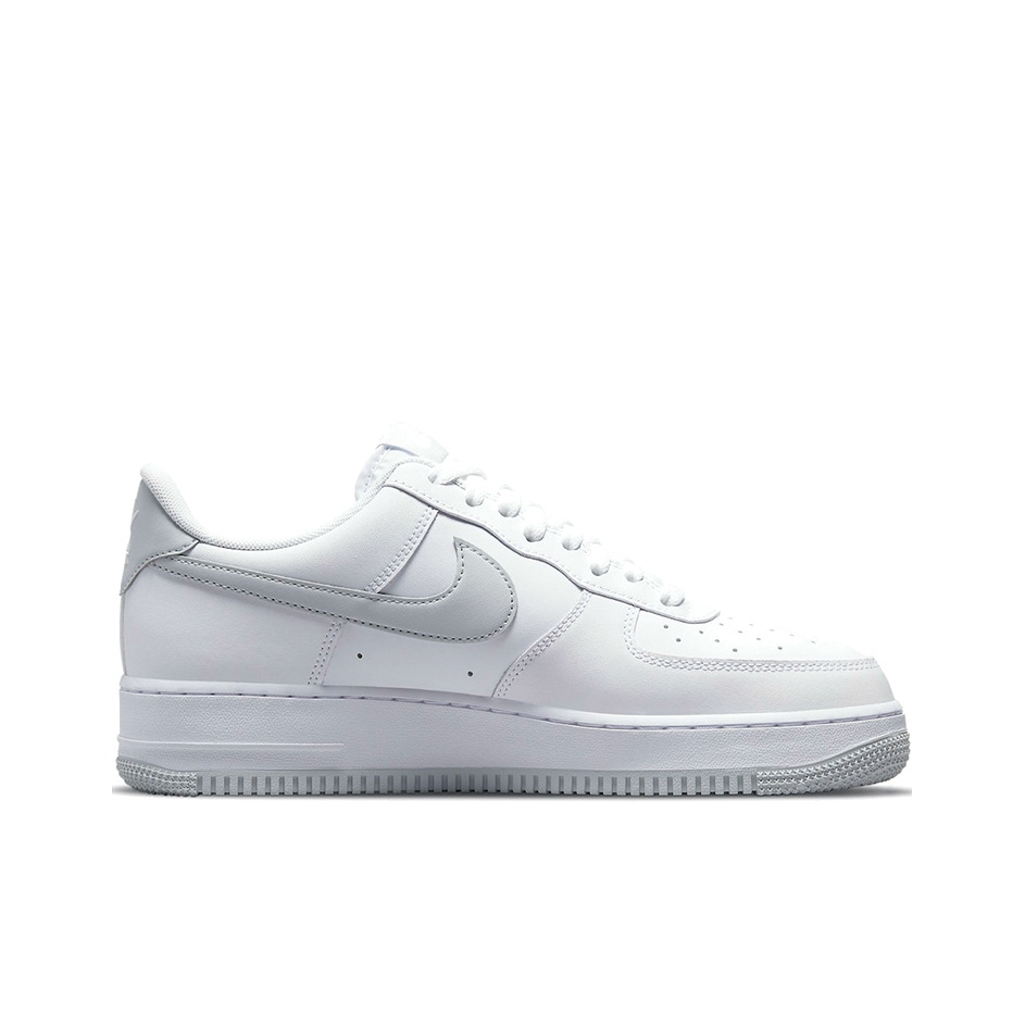 حذاء نايك إير فورس 1 للرجال من - مراجعة Nike Shoes Air Force 1 وسعره