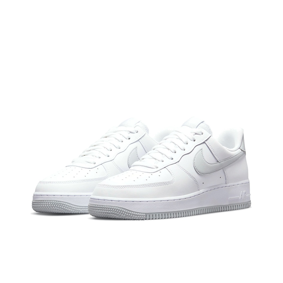 حذاء نايك إير فورس 1 للرجال من - مراجعة Nike Shoes Air Force 1 وسعره
