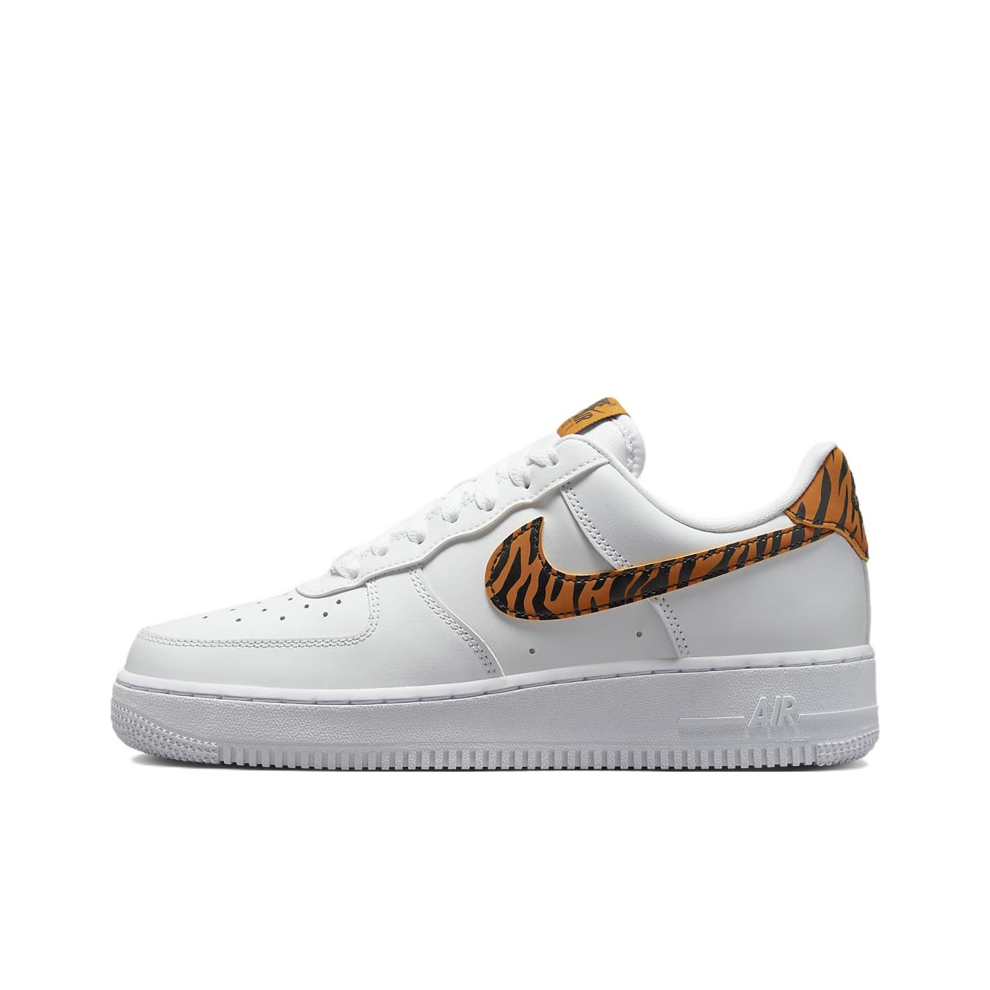 حذاء نايك إير فورس 1 للنساء من - مراجعة Nike Shoes Air Force 1 وسعره