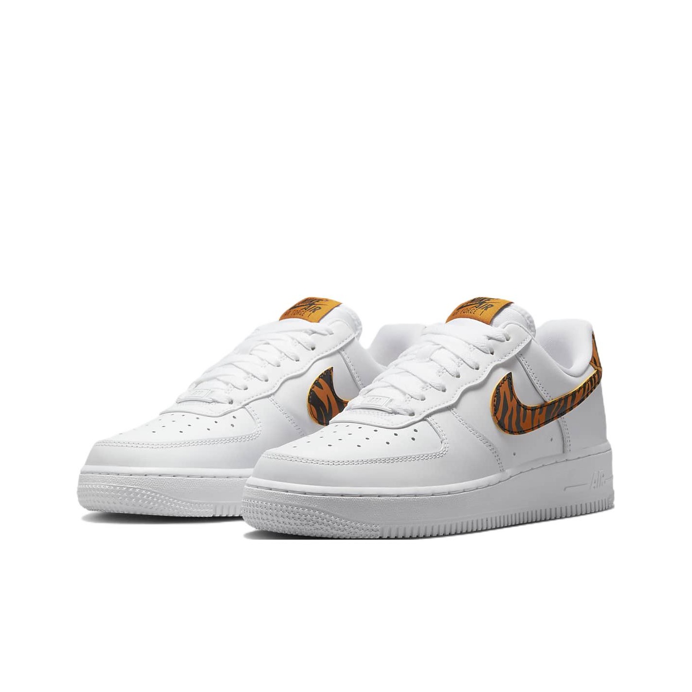 حذاء نايك إير فورس 1 للنساء من - مراجعة Nike Shoes Air Force 1 وسعره